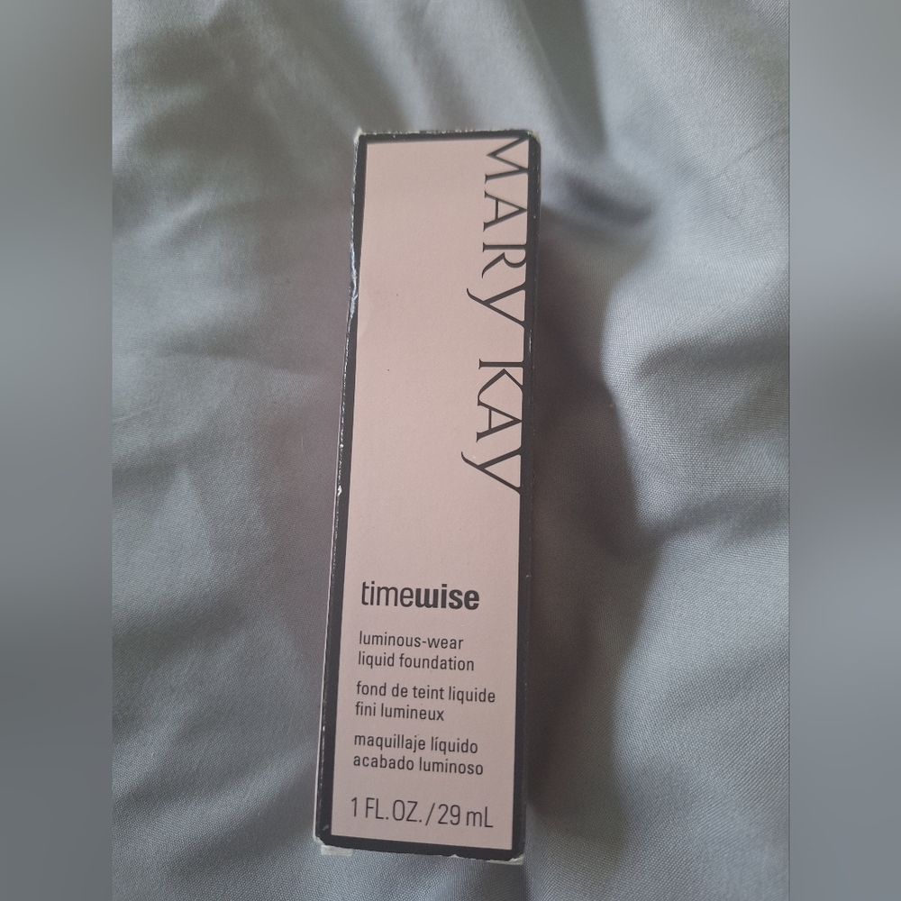 Mary Kay Timewise Foundation Ivory